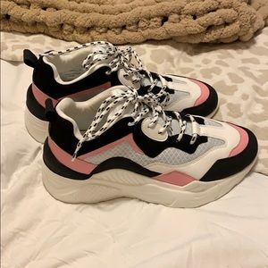 Steve Madden Chunky Trainer